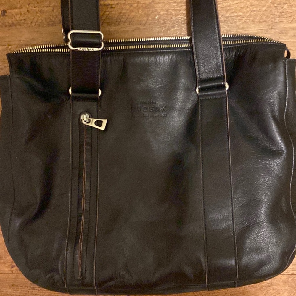 RUDSAK Messenger Crossbody Bag UNISEX in Black